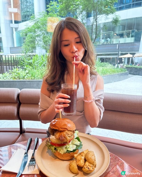 呢個burger 🍔真係大過我塊面🤣🤣