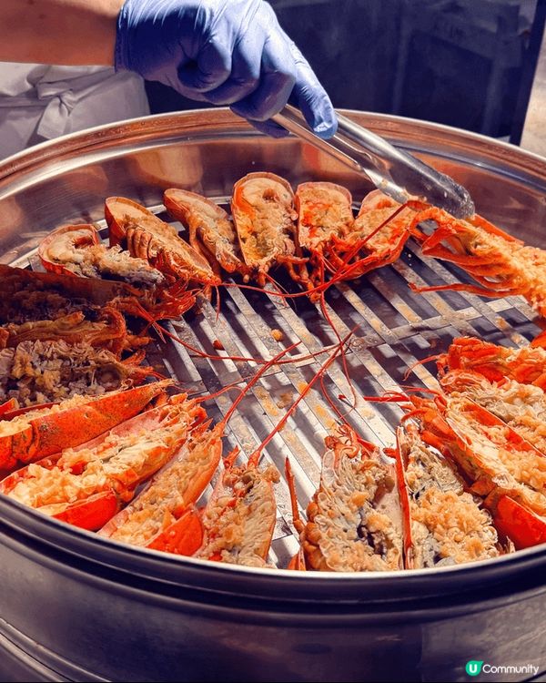 經過尖沙咀The One商場，發現有一間商舖有小丸子的打卡位...