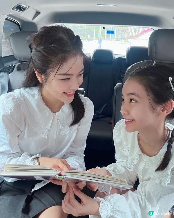 帶埋小朋友輕鬆出街去 🎒  
星群六人車，方便又安全！🚗