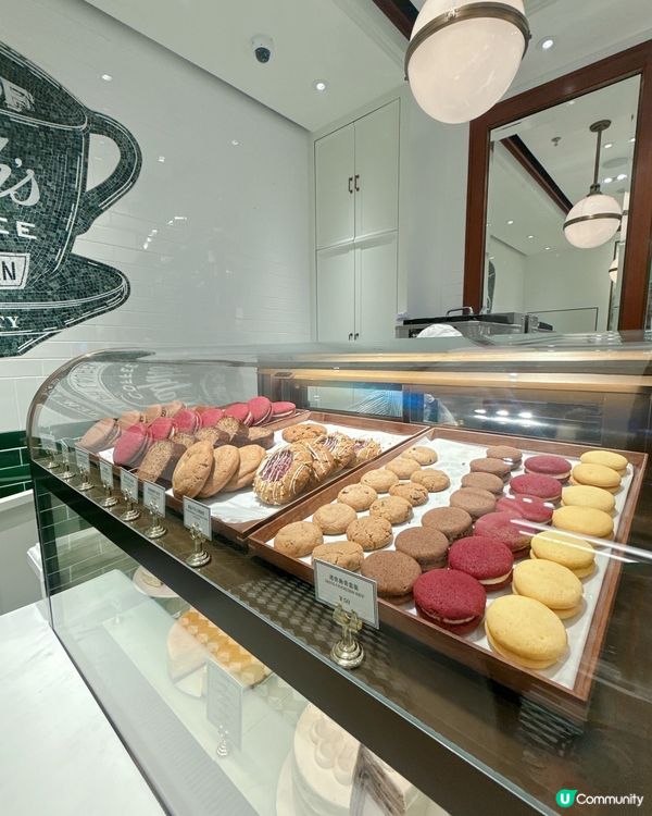 Ralph's Coffee 咖啡☕️的天花板