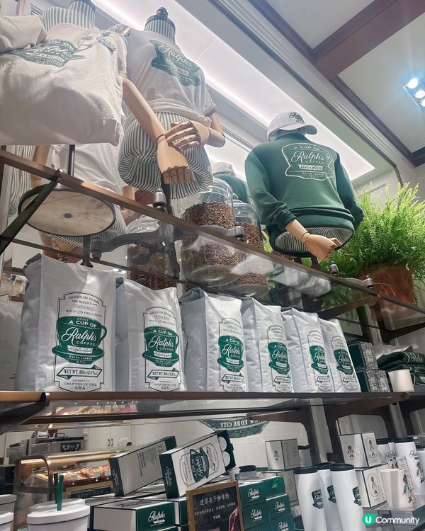 Ralph's Coffee 咖啡☕️的天花板