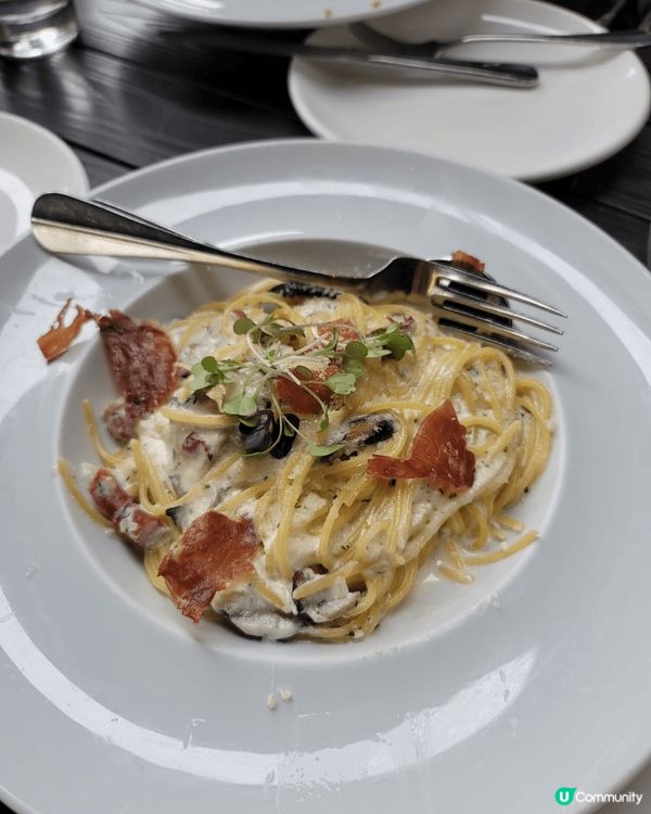 呢間位於赤柱嘅西餐廳，無論白汁野菌火腿肉意大利粉，還是意大利...