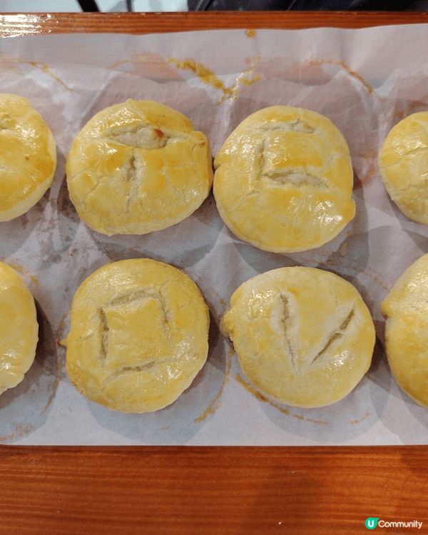 自製 迷你老婆餅 ，大小適中 ，甜度剛剛好，一口一個 好滋味...