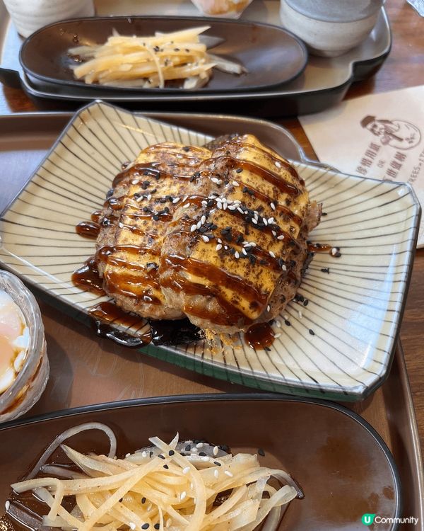 位於油麻地的蟲二，室內環境舒服，適合和朋友們小聚，每次都來食...