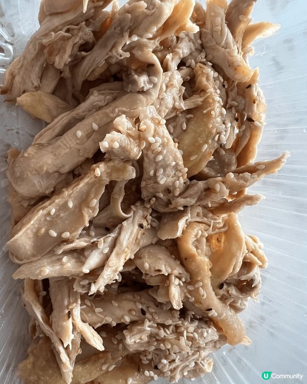 棋哥燒鵝的燒味一直都很有名，今次試吓手撕雞先，果然味道真係好...