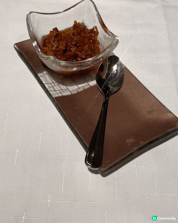 這間餐廳獲得米芝蓮，最出色莫過於XO 醬，內有金華火腿，瑤柱...