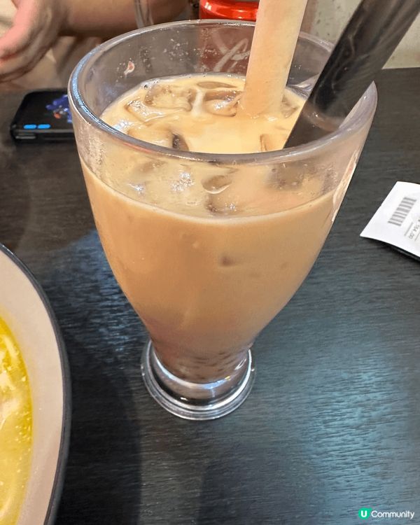 深水埗雲南媽媽，酸菜魚米線，d魚好滑，紅豆冰奶茶好濃好飲，炸...