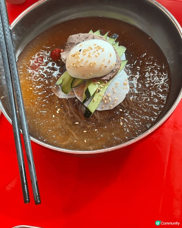 今次去咗銅鑼灣一間韓國餐廳，試左鮑魚石鍋飯$90，水冷麵$7...