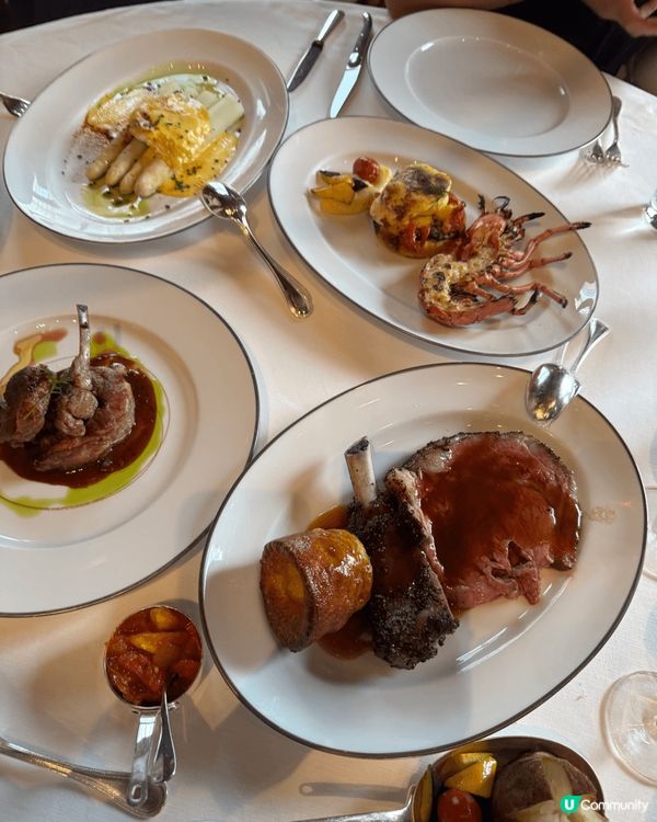 Hyatt 酒店brunch 好好食，現在包紅酒白酒果汁汽水...