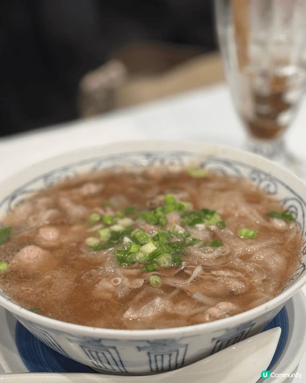 第一次品嘗｢法式越南菜｣,金牛苑雖有著40年歷史但踏入餐廳的...