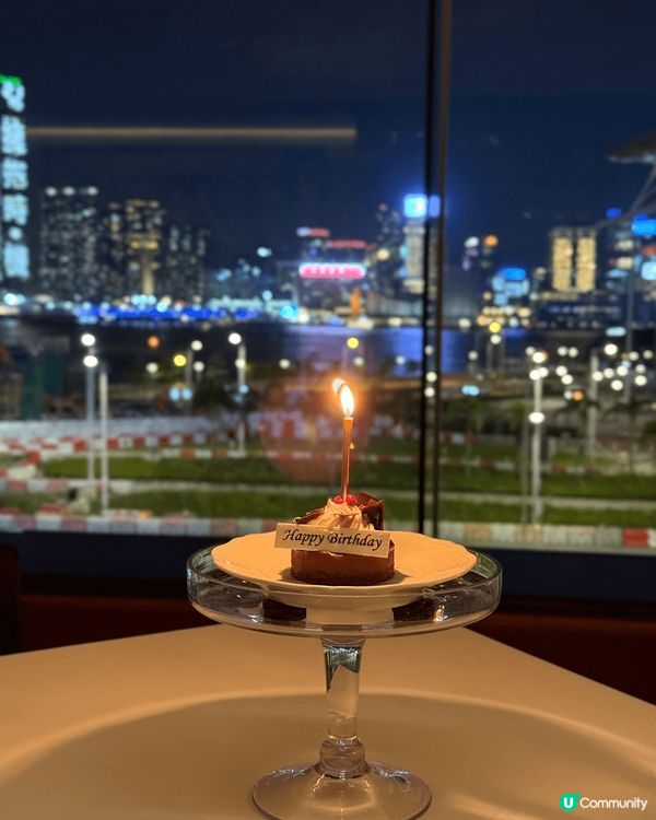 朋友生日，去左Grand Hyatt嘅意大利餐廳Grissi...