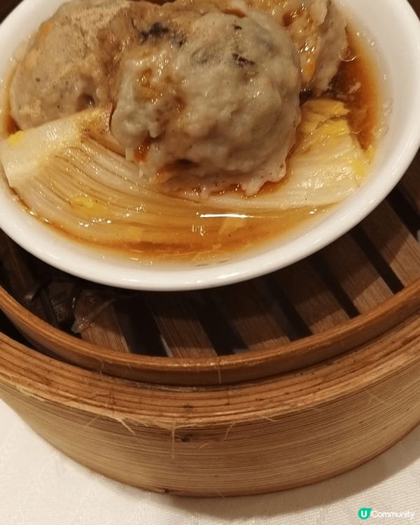 我今天去了美心皇宮享受下午茶，這裡的點心真的非常吸引！我點了...