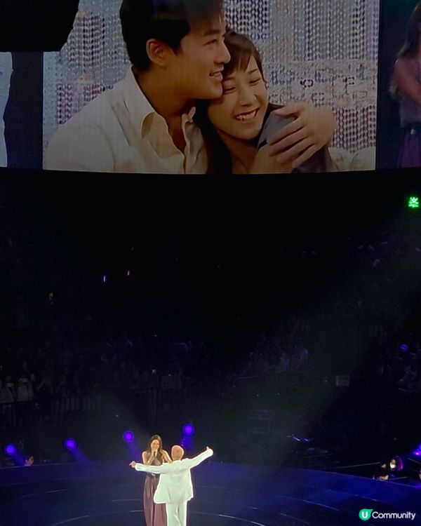 林峯演唱會，嘉欣感動落淚😭