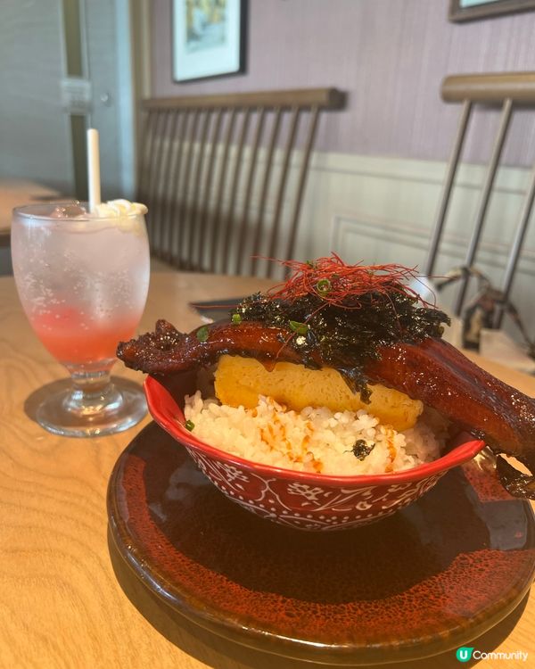 充滿日系咖啡店