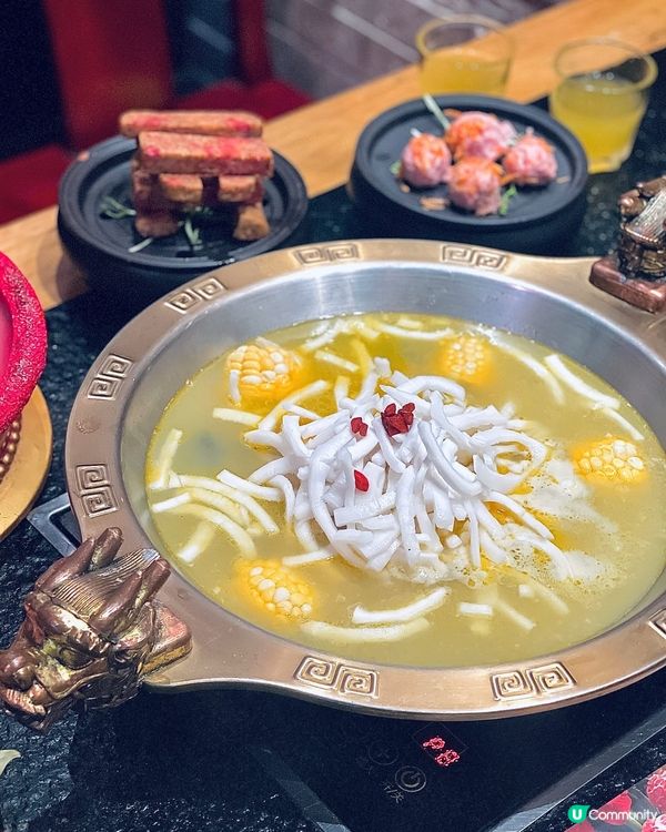 正到癲既宮廷風火鍋，記得一定飲湯先🍲💕