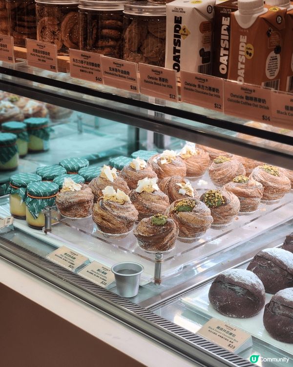 第二次來這家店，門口依舊排著長隊。來自各地的遊客興致勃勃的研...