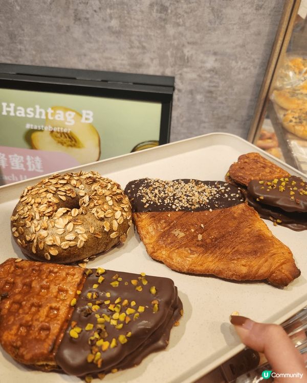 第二次來這家店，門口依舊排著長隊。來自各地的遊客興致勃勃的研...