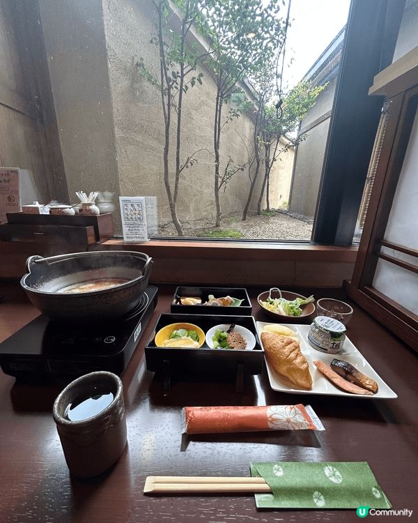 冬天去日本溫泉酒店，浸完溫泉之後食d熱辣辣嘅野，暖粒粒好舒服...