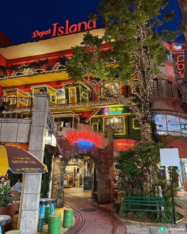 沖繩美國村夜晚真係好靚～加上燈飾點綴，勁有feel😍勁多打卡...