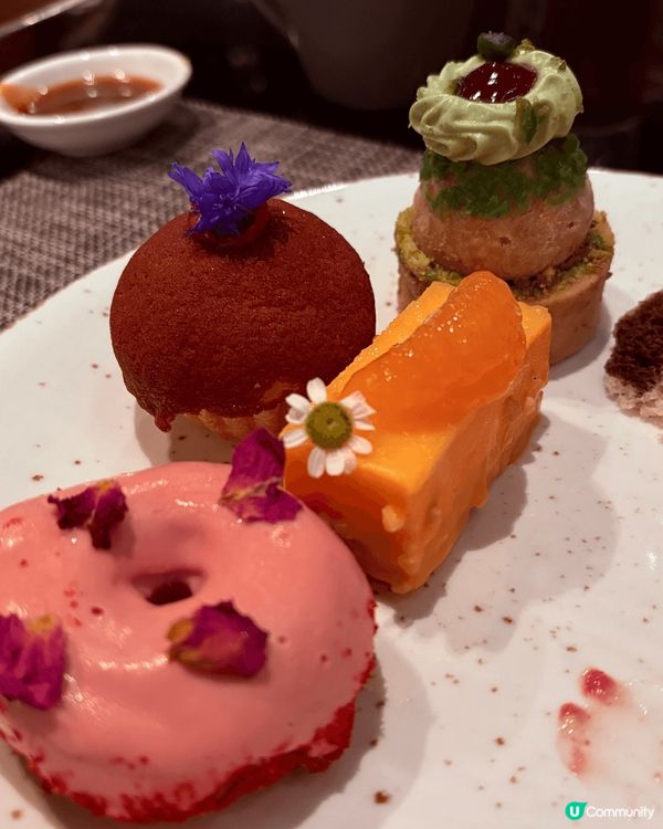 Yamm下午茶自助餐，買一送一！對我來講，甜品係主角😍佢今次...