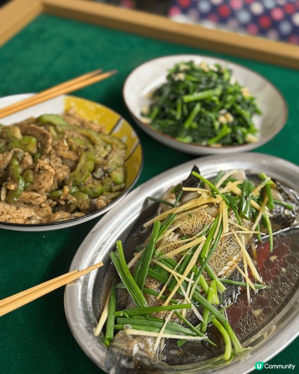 平時最鍾意就係自己一個去買送 煮飯 等另一半收工返黎食飯 好...