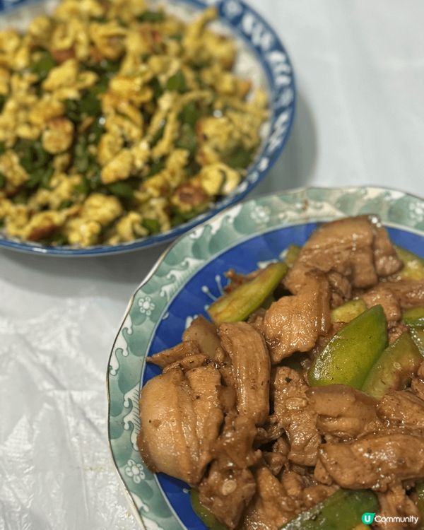 平時最鍾意就係自己一個去買送 煮飯 等另一半收工返黎食飯 好...