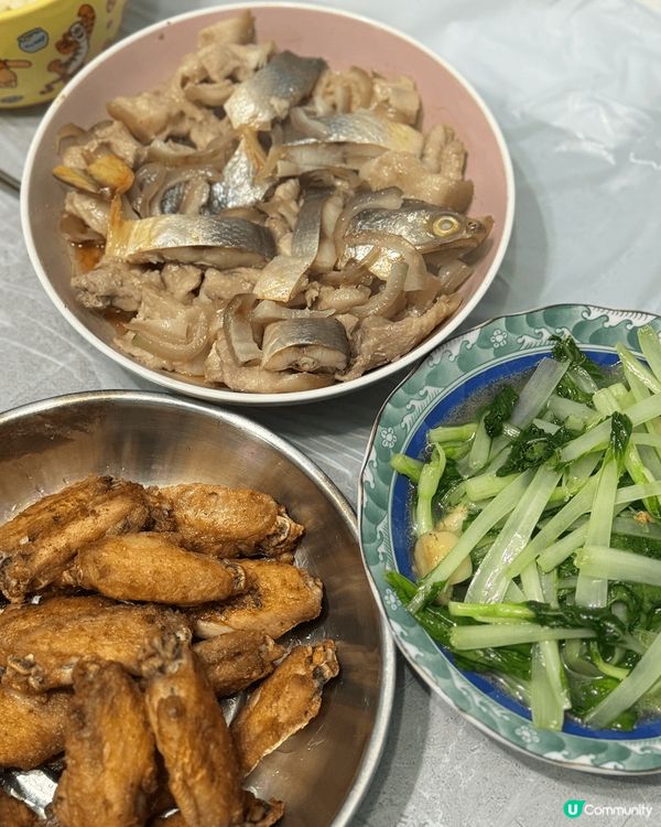 平時最鍾意就係自己一個去買送 煮飯 等另一半收工返黎食飯 好...