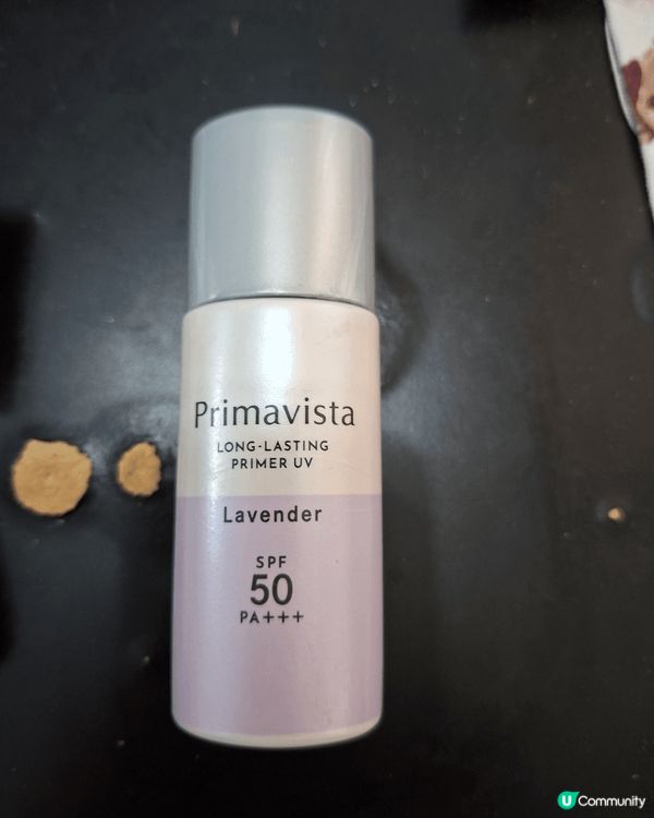 日本製造，使用後有效控油，質地透薄易推開，只是遮瑕度略為不足...