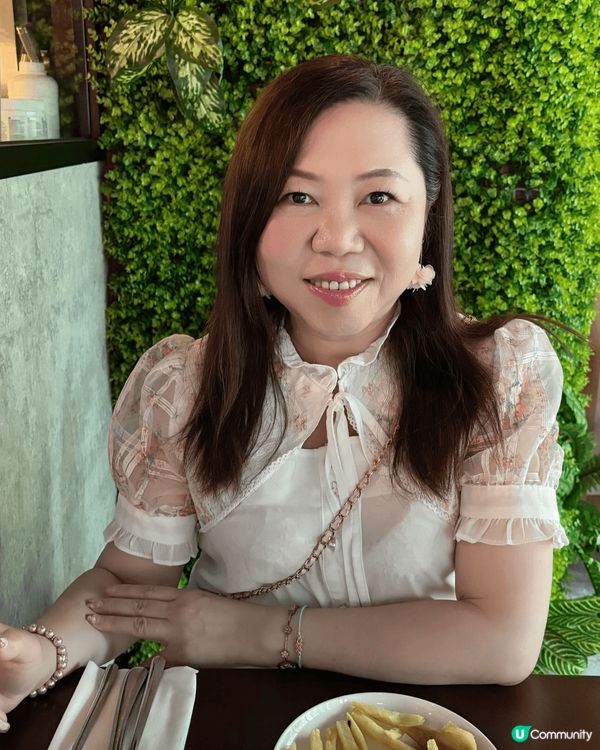 第一張相在Mojo Bistro lunch, 第二張相收到...