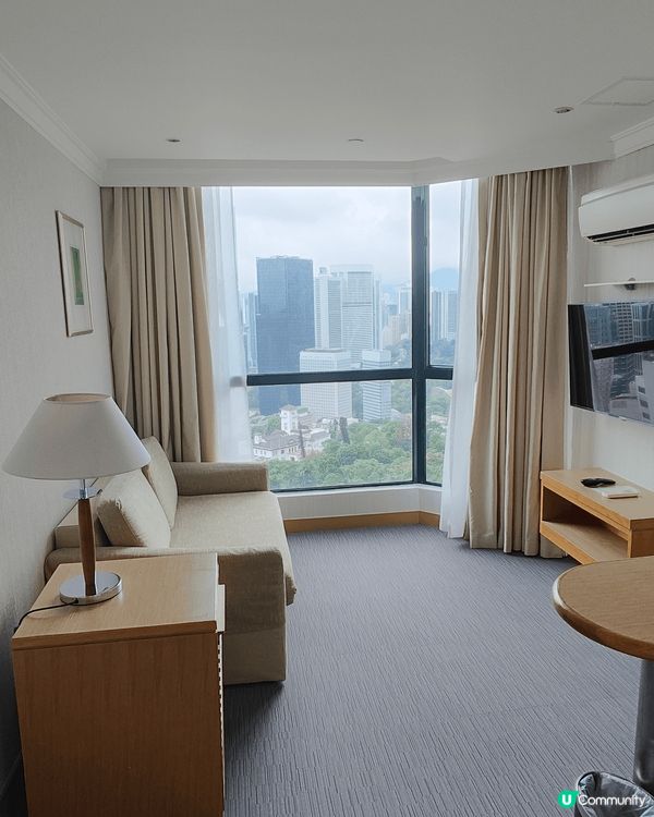 半山嘅宏基國際賓館，基本房weekdays連稅唔使500蚊一...