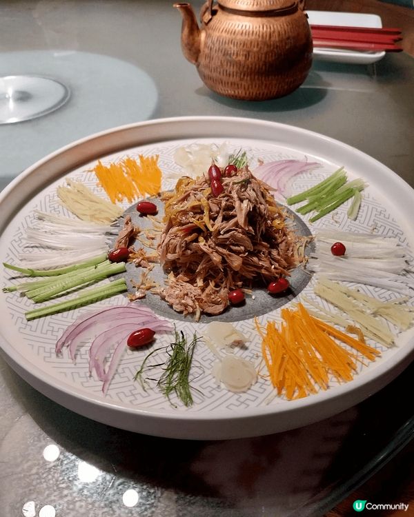 西九M+高級精緻中菜館。那裡的美景、美食和美妙的音響十分吸引...