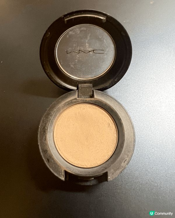 MAC嘅Omega眼影係我化妝袋入邊嘅長青物品。我覺得佢可以...