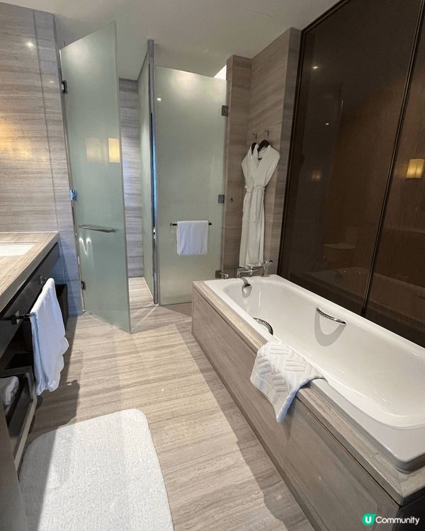 深圳大中華希爾頓酒店的房間雖然已開張有一些年份，但保養得仍十...