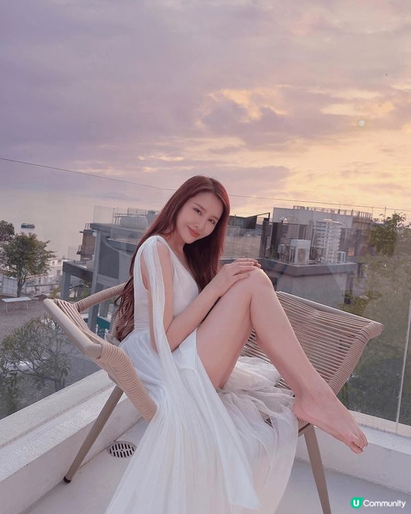 經常分享美妝 也是美妝老師 也經常到處旅遊打卡拍美照