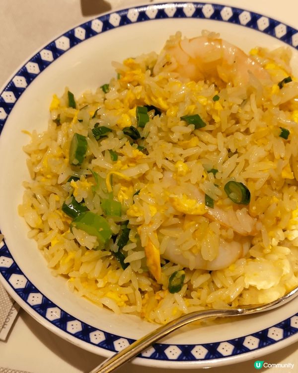 最近我去咗瑰麗冰室 (Holt's Café) 用餐，真係一...