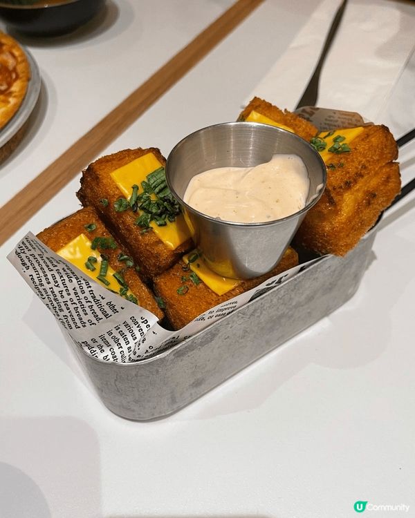 在繁忙的旺角，朗豪坊內的 CAMPSITE 餐廳無疑是一個令...