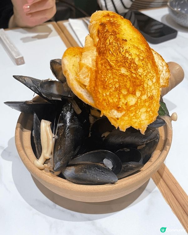 在繁忙的旺角，朗豪坊內的 CAMPSITE 餐廳無疑是一個令...