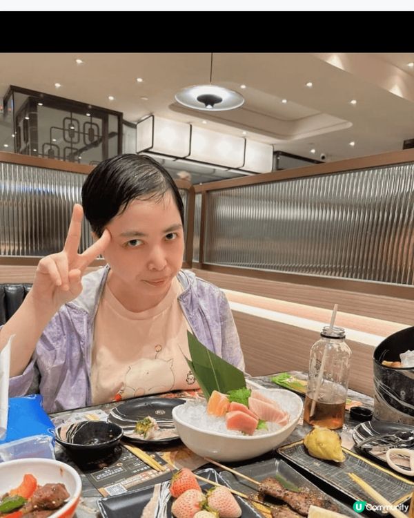 我們一起去日本自助餐，吃日本美食和甜品，好味道，我喜歡吃。