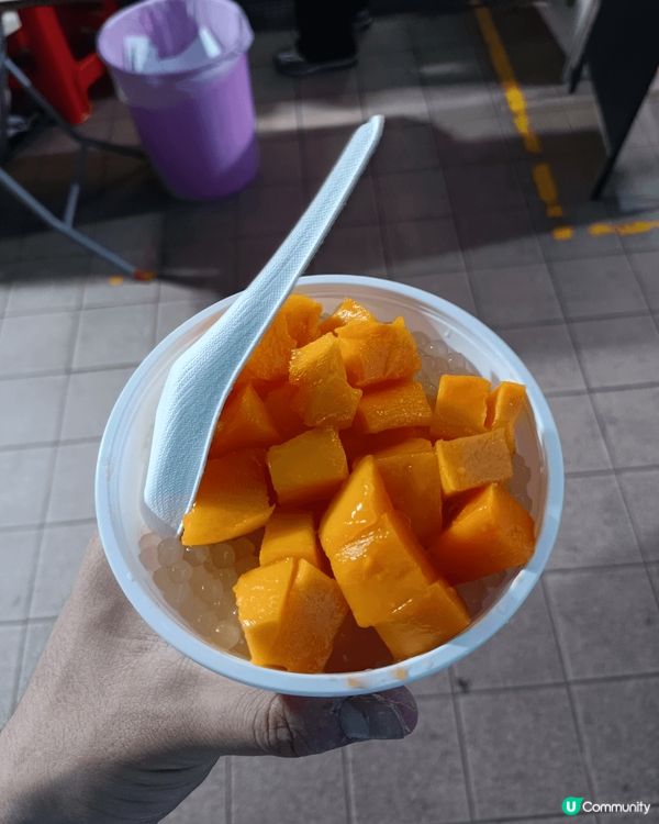 第一次試石硤尾名物---南山白汁冰 啲西米多到不得了 主角係...