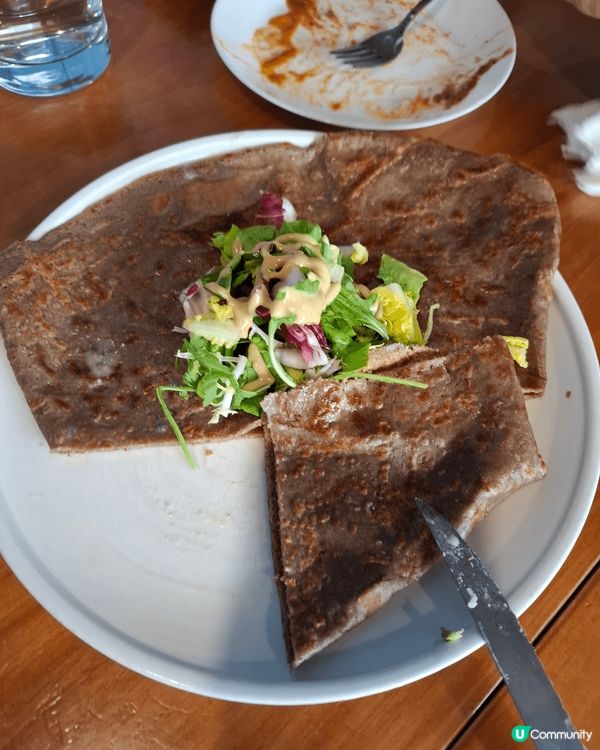 每次去赤柱都唔會去海邊食景，都會走入小街，去食依間pizza...