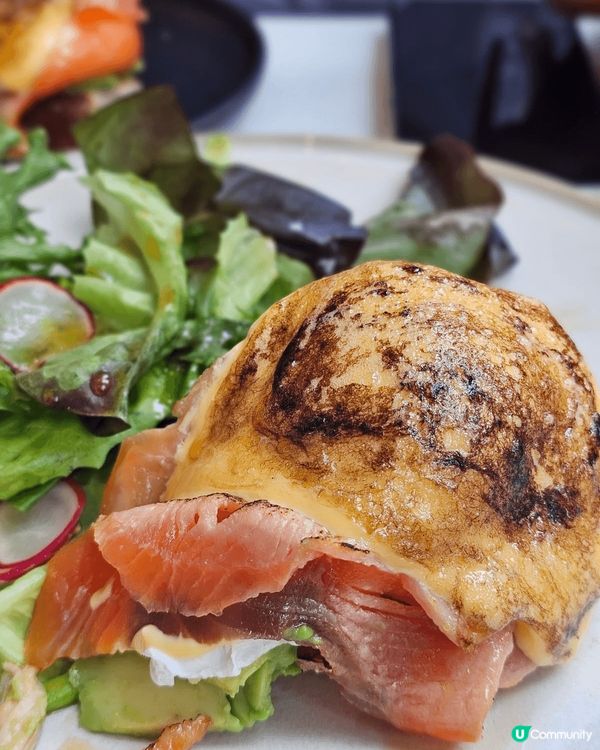 黑松露芝士薯條，就算係咁邪惡，我都忍唔住要食晒佢，仲有三文魚...