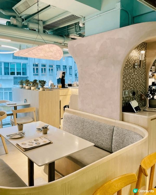 今日打卡一間賭王千金何超蓮推薦的甜品店HeSheEat，其長...