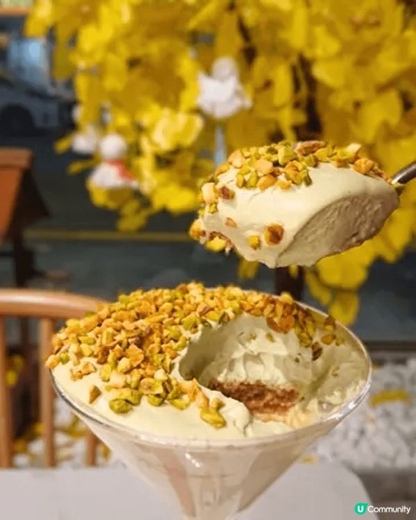 Pancake 專門  是位於銅鑼灣的日式班戟專門店，除左班...