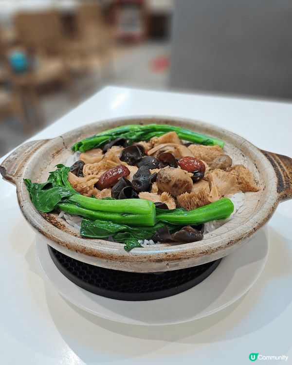 佛誕除了有一天假期，還可誠心禮佛吃一天素。打頭陣開胃前菜車厘...