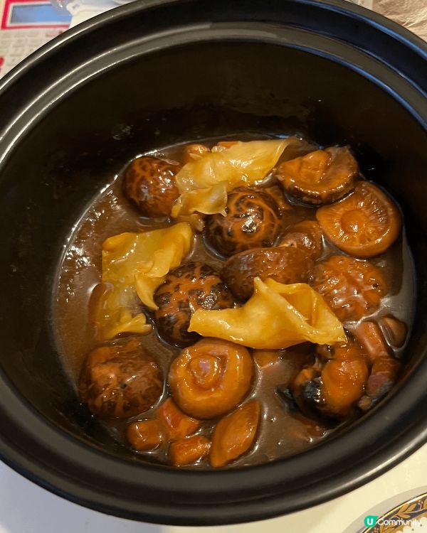 花膠冬菇， 啫啫鷄煲， 牛腩條這些煲仔美食， 是家人的新嘗試...