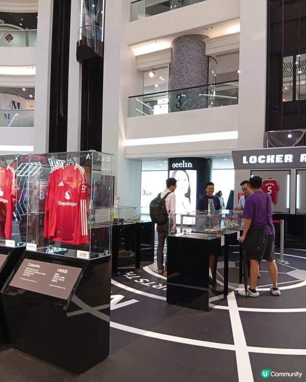 曼聯重返香港！🔥⚽️時代廣場球衣珍藏展