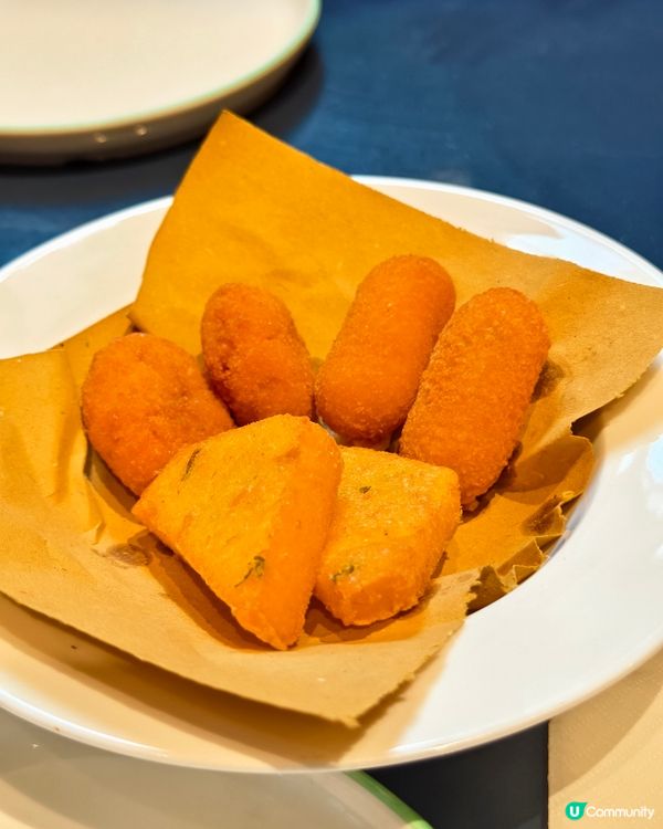 罕見charcoal pizza，口感豐富