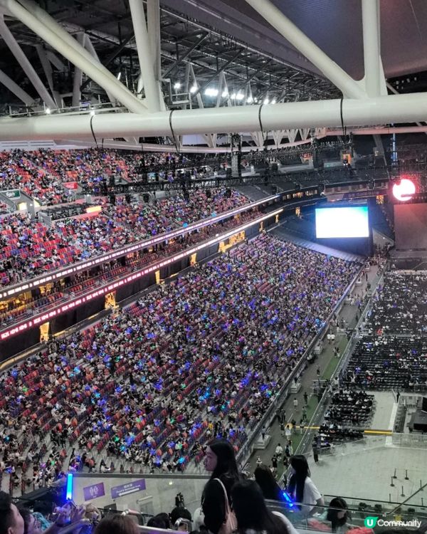 唔好遲到，塞車塞到飛起。