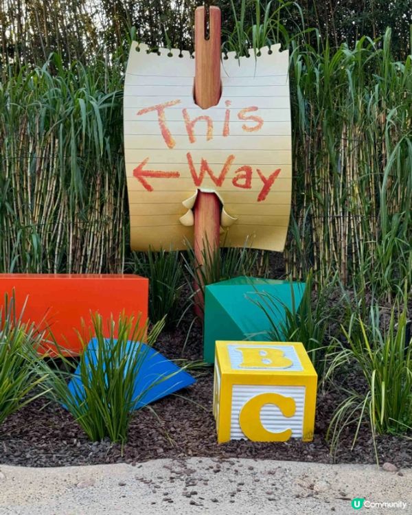 米奇見到我都要Say Hi！🐭