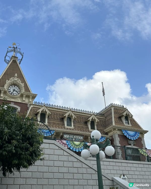 排隊排到可以寫小說。